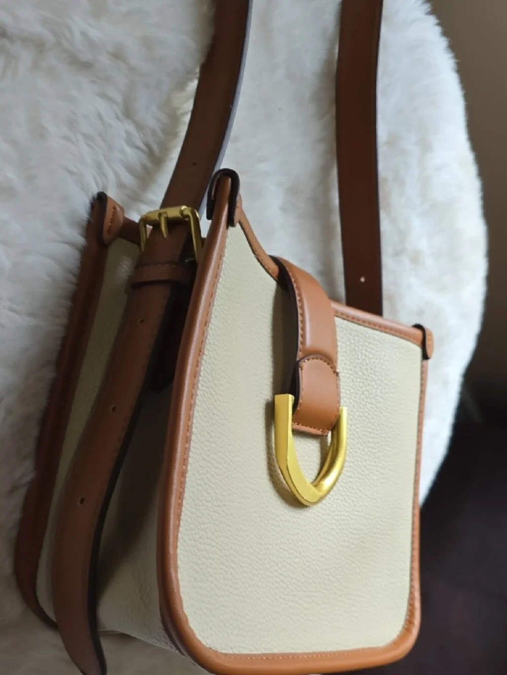 Cream and Tan Crossbody Shoulder Bag with Gold Accent